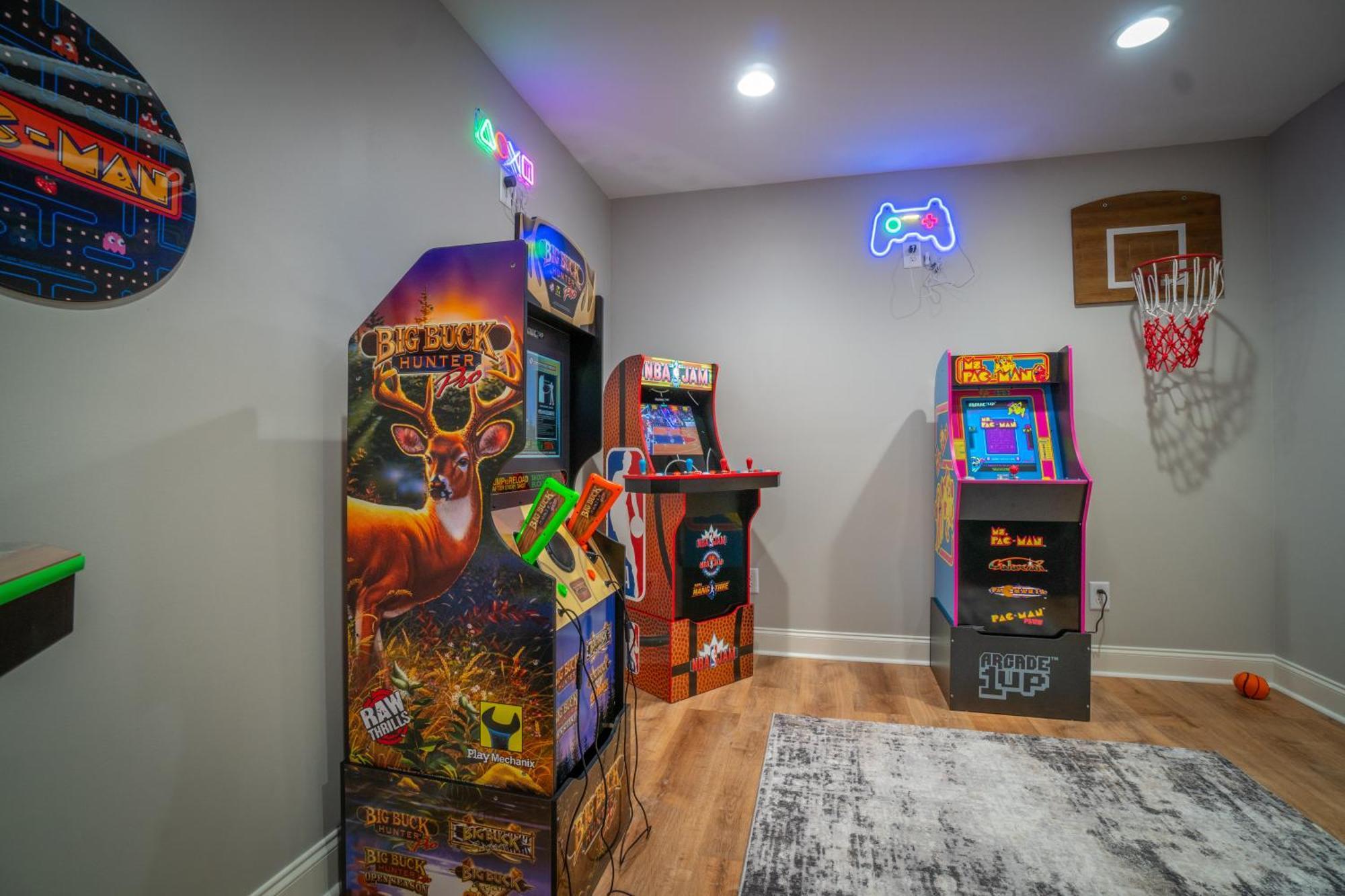Par-Tee Haus I- Game Room & Hot Tub-Walk To เฮเลน ภายนอก รูปภาพ
